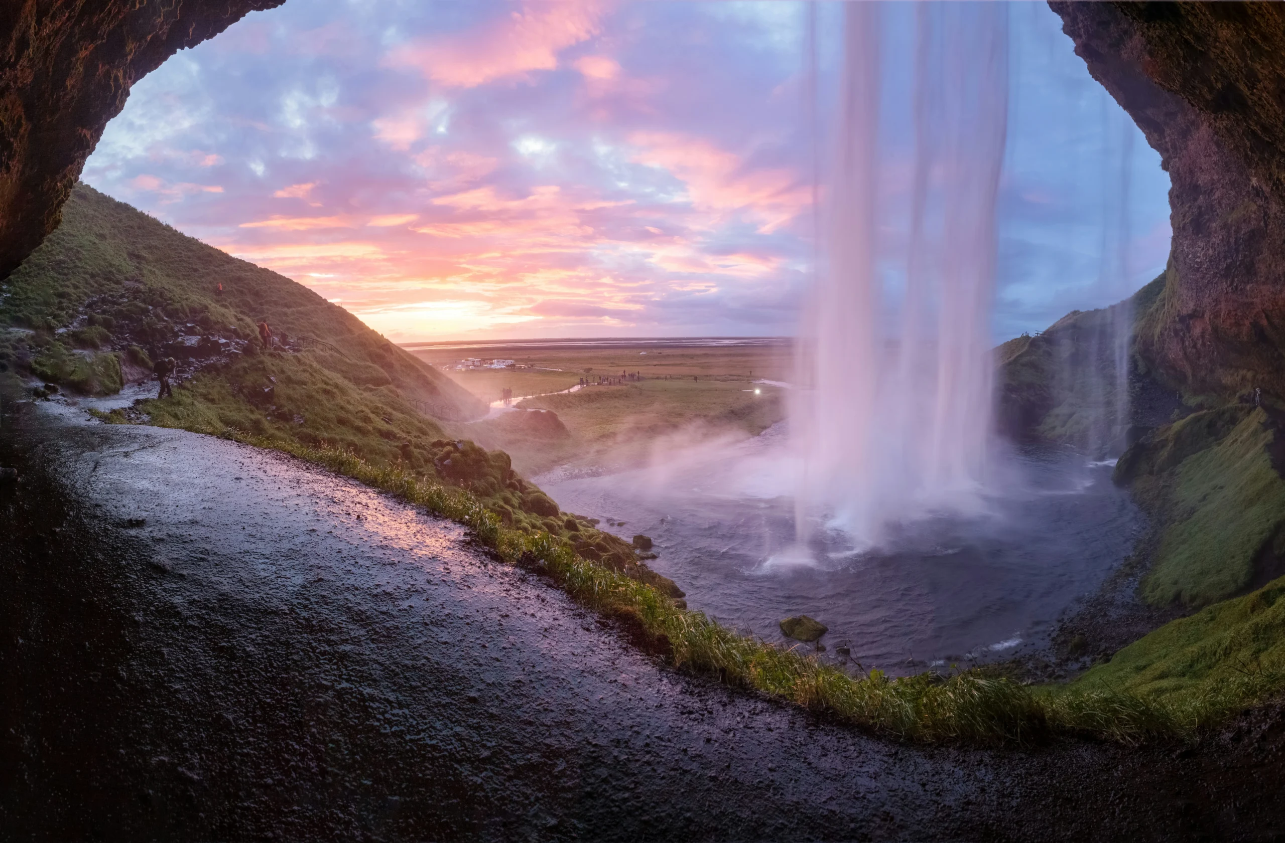 Luxury Iceland experience – Thrihnukagigur volcano interior The Other Way