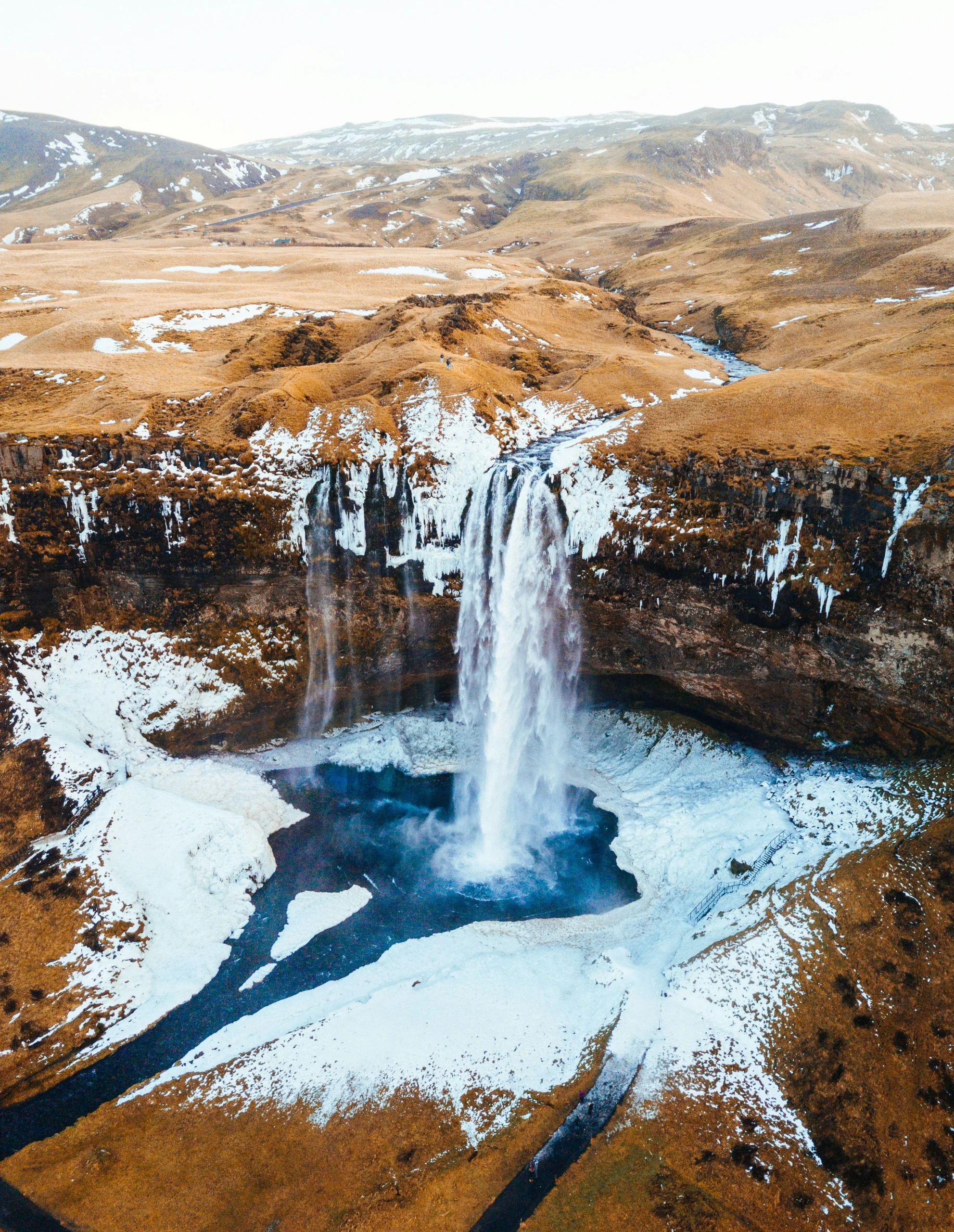 Offbeat luxury Iceland travel – Highland hot spring picnic The Other Way